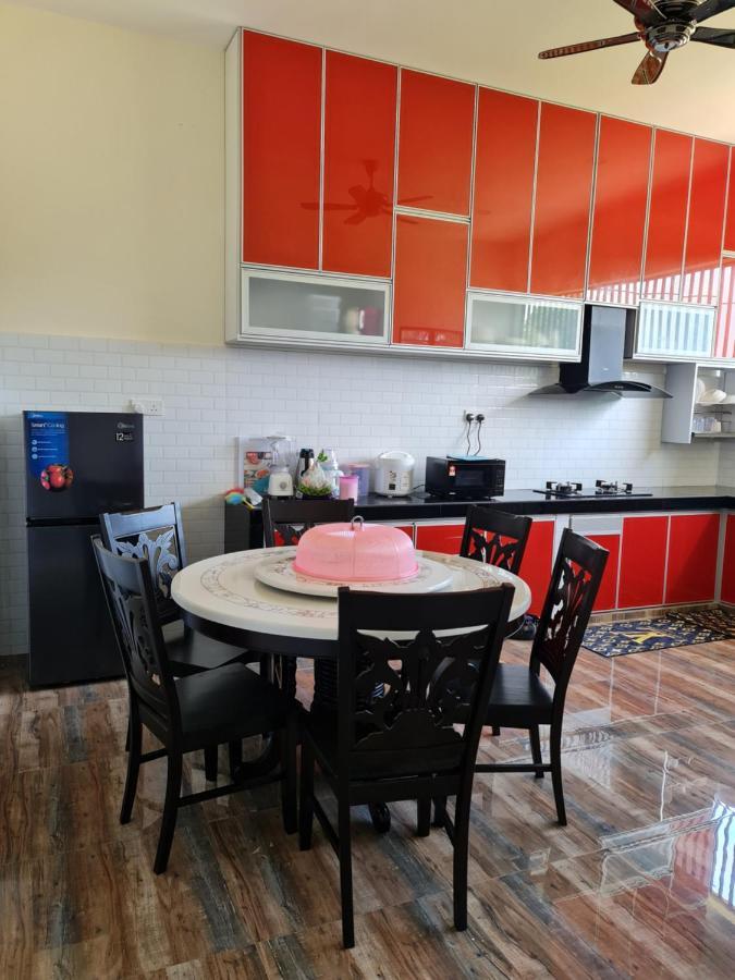 Munirah Homestay Dungun Exterior photo